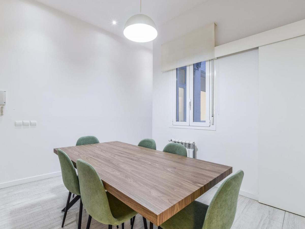マドリードApartamento Reformado En El Centroアパートメント エクステリア 写真