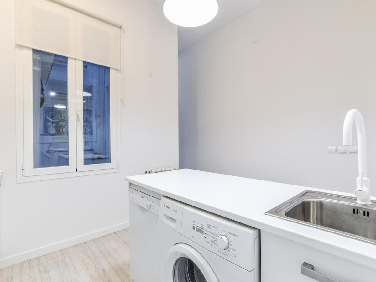 マドリードApartamento Reformado En El Centroアパートメント エクステリア 写真