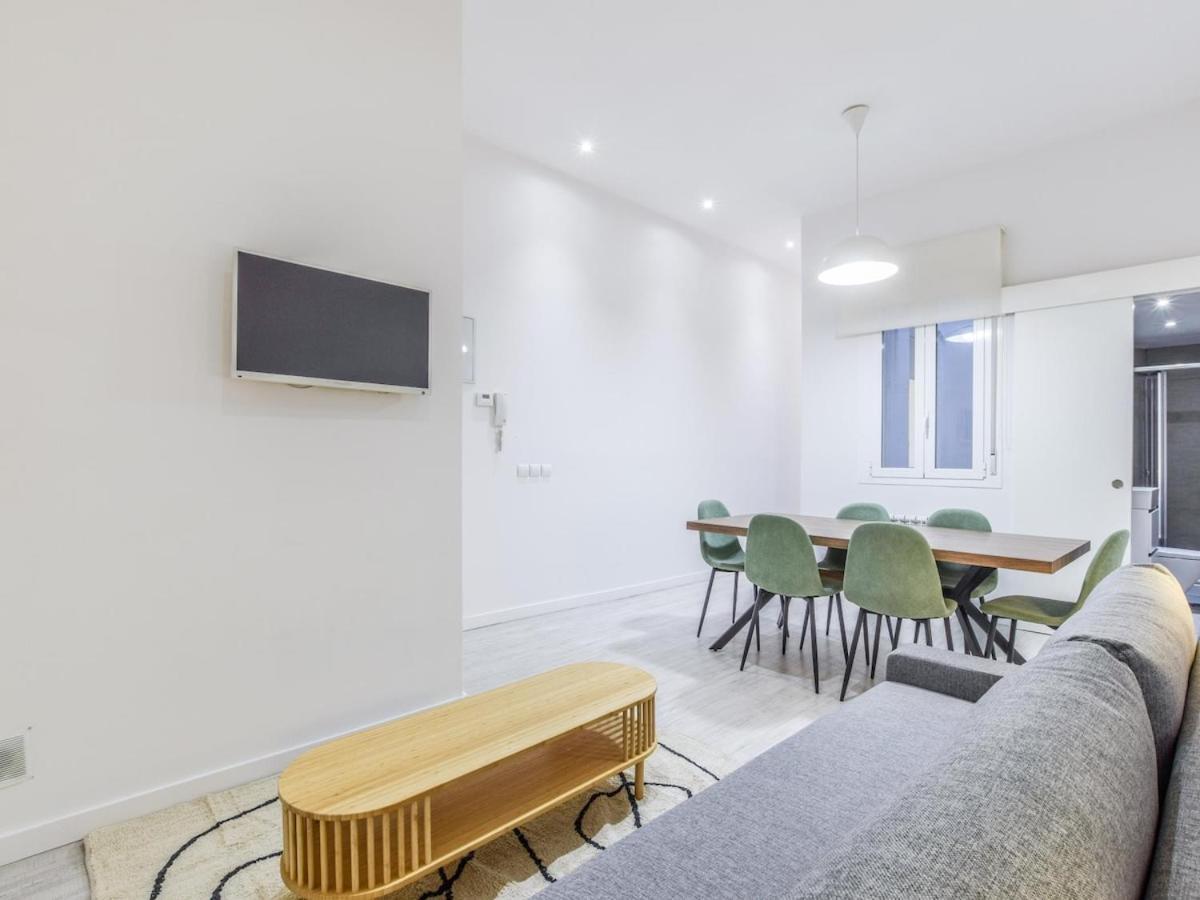 マドリードApartamento Reformado En El Centroアパートメント エクステリア 写真